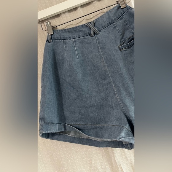 Vici Blue Jean Shorts High-Waisted Relaxed Fit - Picture 4 of 5